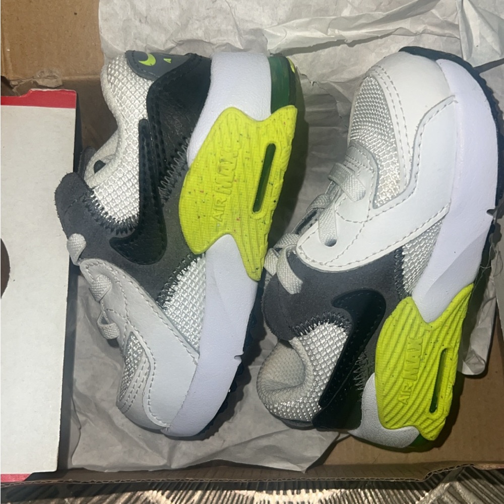 NIKE AIR MAX EXCEE 5C